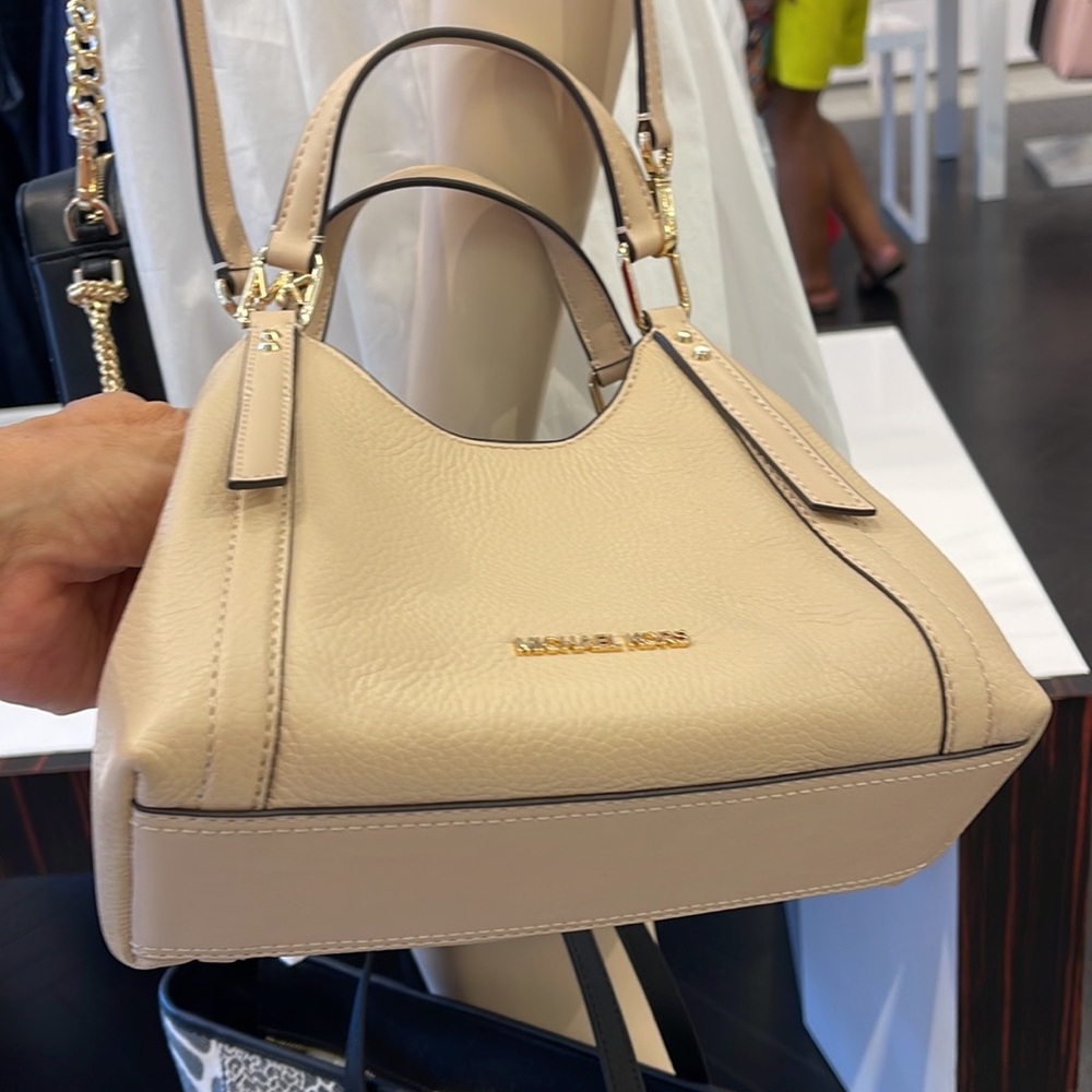 Michael Kors Women's Arlo Small Pebbled Leather Crossbody Bag Buff
NWT - Picture 5 of 16